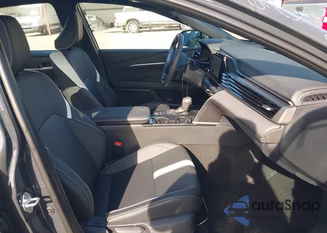 2025 Toyota Camry Se z USA, uszkodzony, nr VIN 4T1DAACKXSU139562